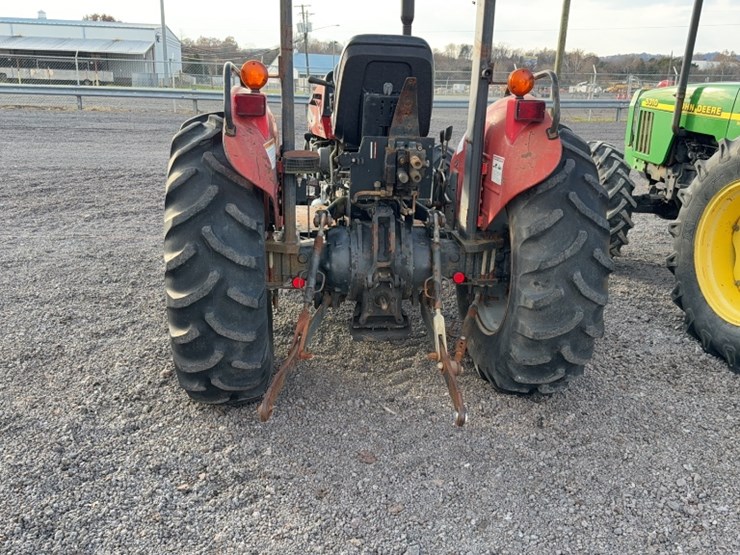 massey-ferguson-451-image-10