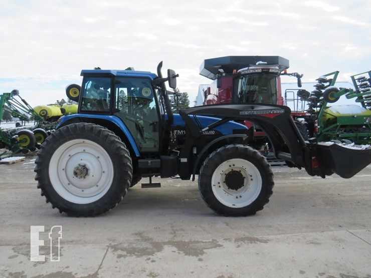 new-holland-tm150-image-1