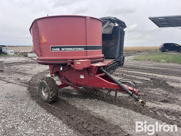 case-ih-8610-image-3