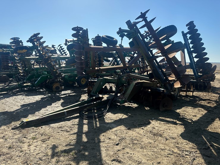 john-deere-30-image-1