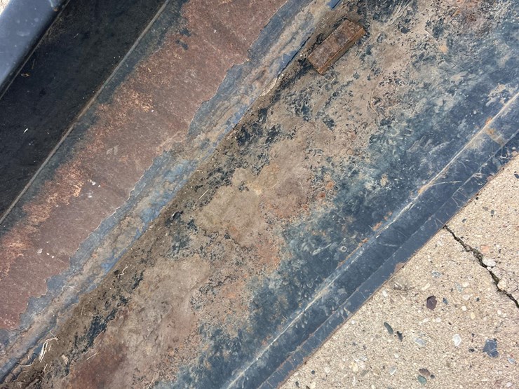 alo-ab-81"-skid-steer-bucket-image-10