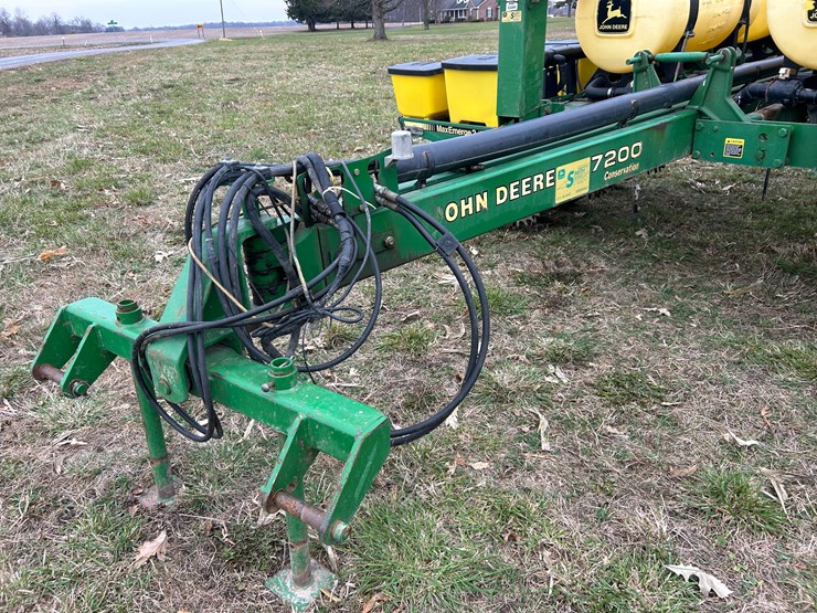 john-deere-7200-image-10
