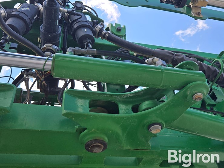 2023-john-deere-410r-image-12