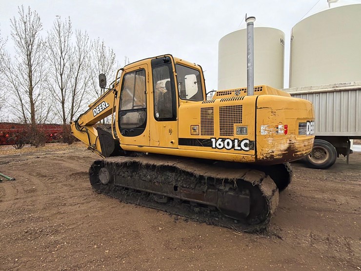 deere-160-lc-image-4