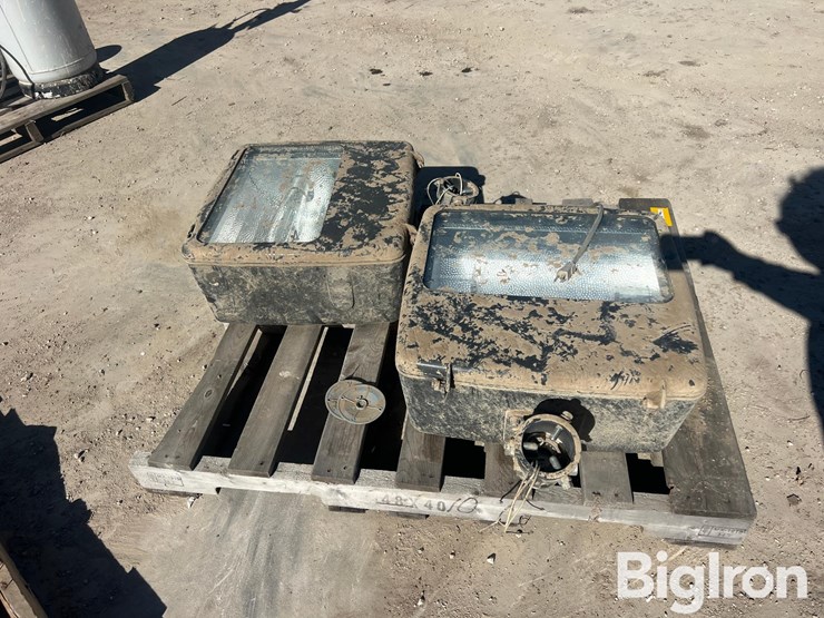 yard-/-lot-floodlights-image-2