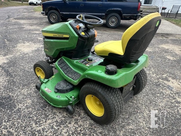 2025-john-deere-x390-image-2