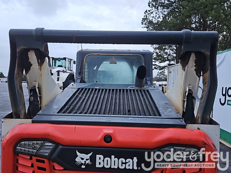 2020-bobcat-t76-image-19