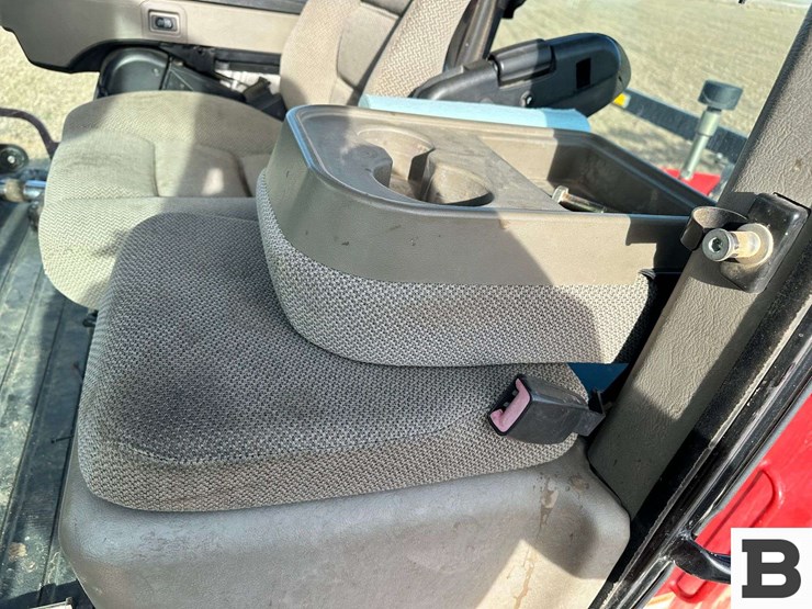 2014-case-ih-370-image-80