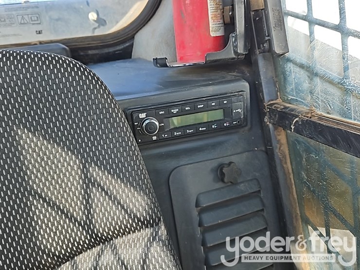 2022-caterpillar-299d3-xe-image-27