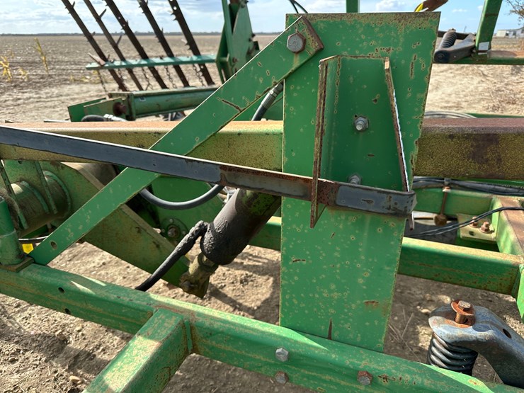 john-deere-38-image-48