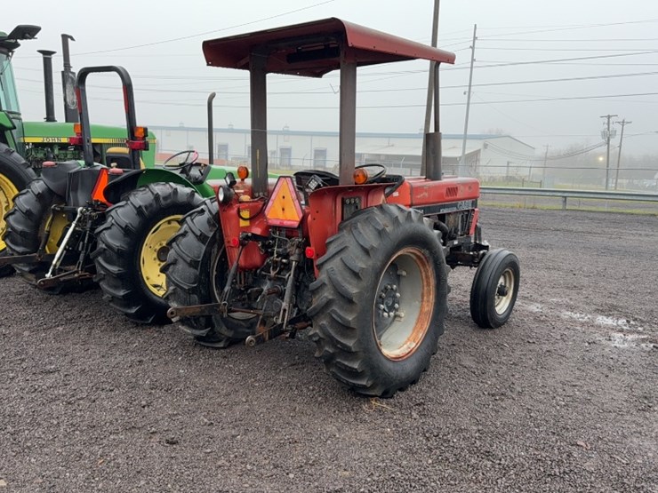 #3045-•-case-485-tractor-image-11