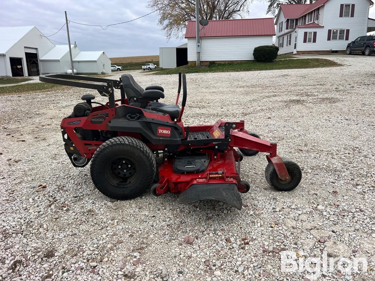 toro-4000-z-master-72"-zero-turn-mower-image-3