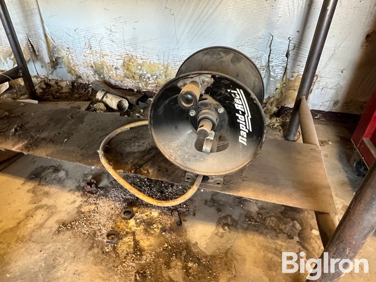 steel-workbench-&-supplies-image-5