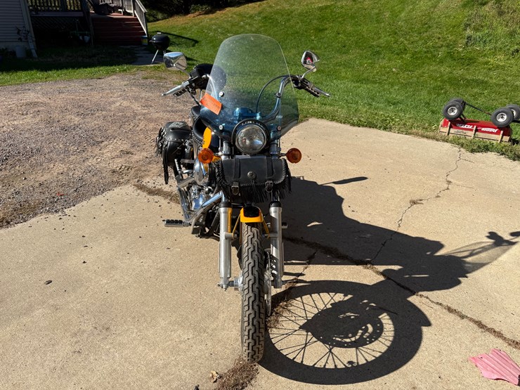 #1738-•-2001-hd-dynawide-glide-bumble-bee-edition-(wi-title-in-delay)-(black-river-falls,-wi)-image-2