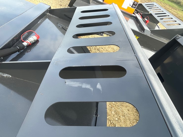 #3247-•-wolverine-72"-skid-steer-brush-cutter-image-12