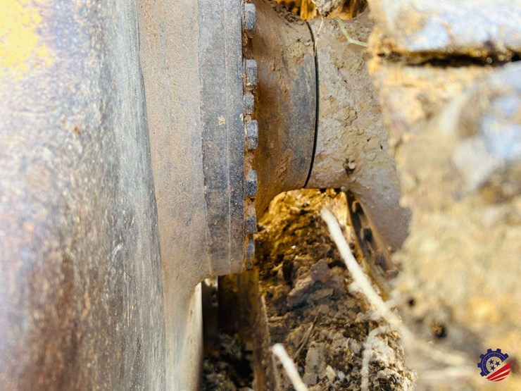 2005-caterpillar-d8t-image-43