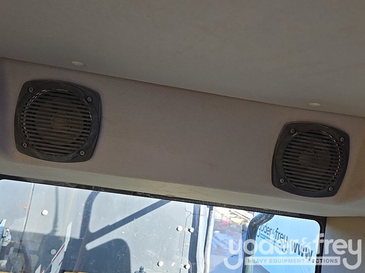 2022-komatsu-pc490-lc-11-image-124