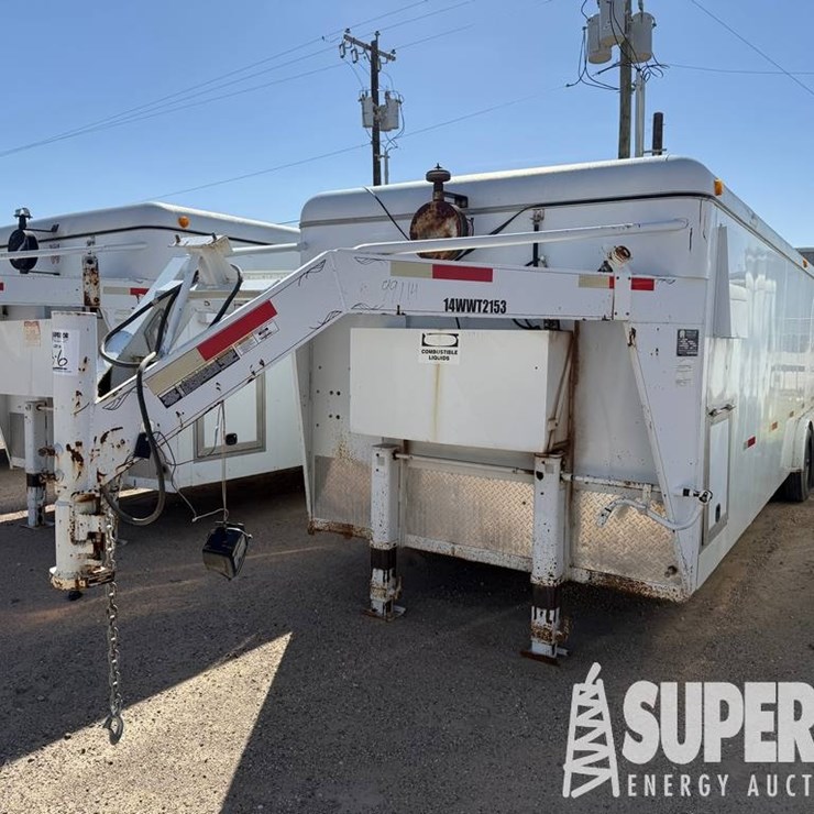 (x) (3-6) 2014 W-W TRAILER MFG 28'L 3-Axle Enclos...