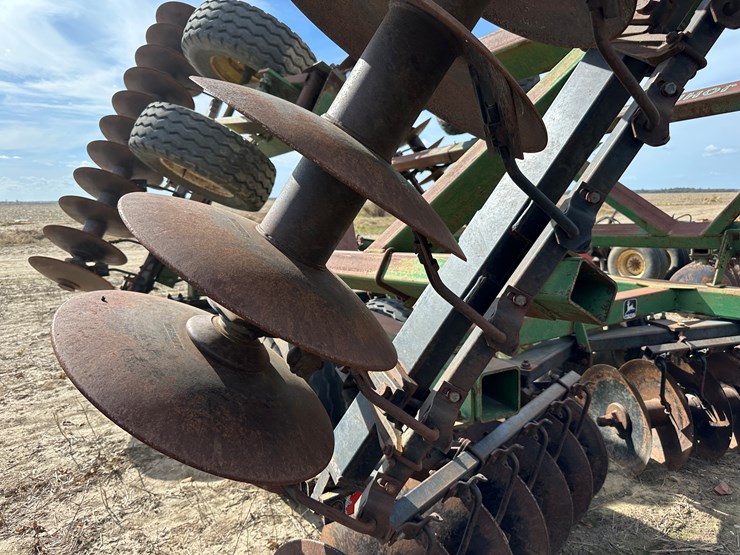 john-deere-635-image-21