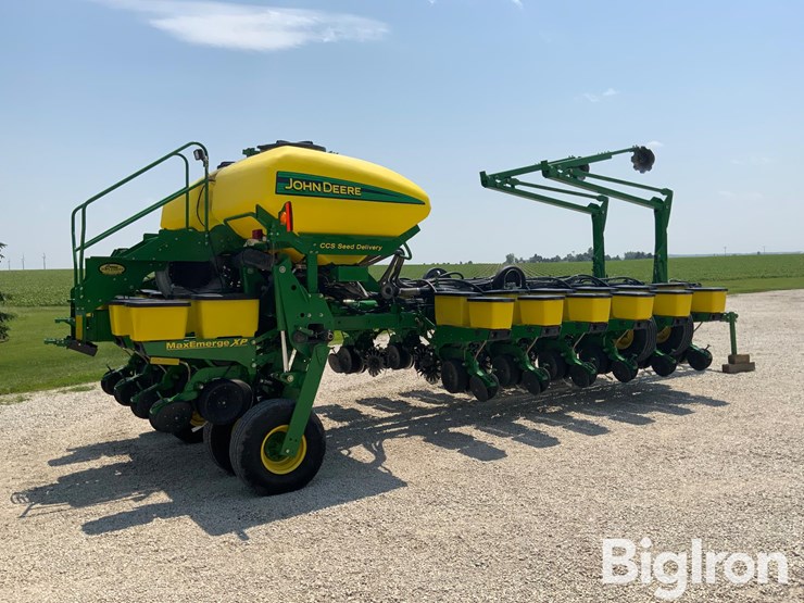 2009-john-deere-1770nt-image-5