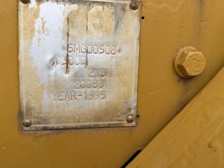 1995-caterpillar-d300d-image-8