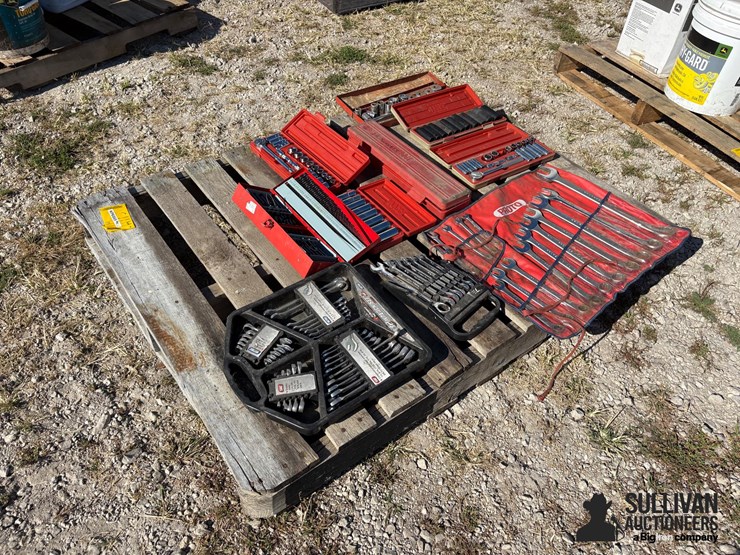 misc-pallet-of-shop-tools-image-1