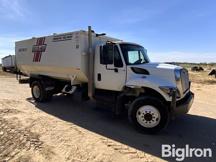 2019-international-7400-image-3