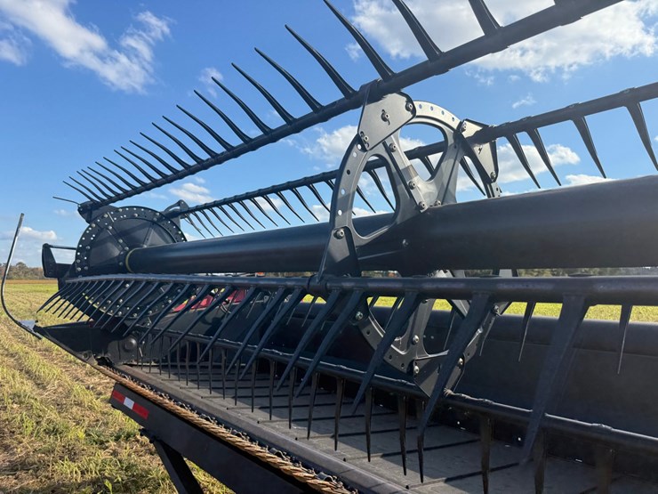 2014-macdon-40-foot-flex-draper-head----header-cart-not-included-image-71