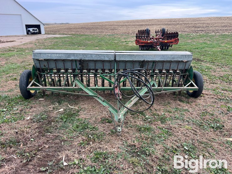 john-deere-b-image-2