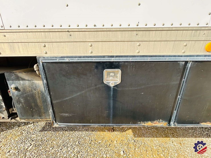 2007-peterbilt-340-image-32