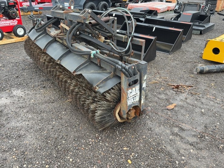 caterpillar-416-image-2