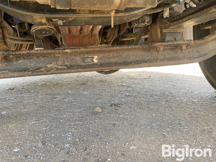 2019-international-7400-image-14