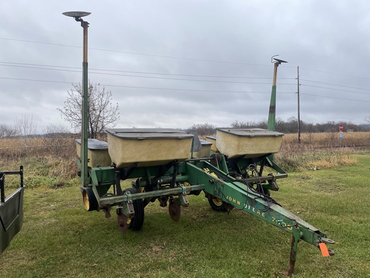 john-deere-7000-image-3