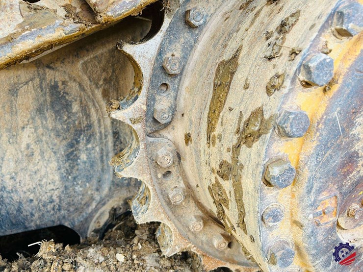 2005-caterpillar-d8t-image-26