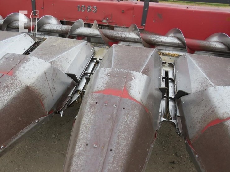 case-ih-1063-image-3