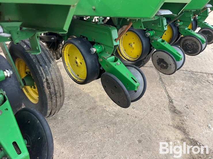 john-deere-7000-image-20