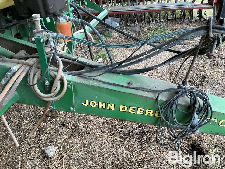 john-deere-7200-image-10