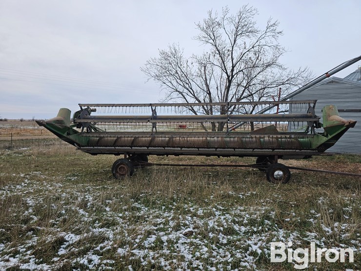 john-deere-224-image-2