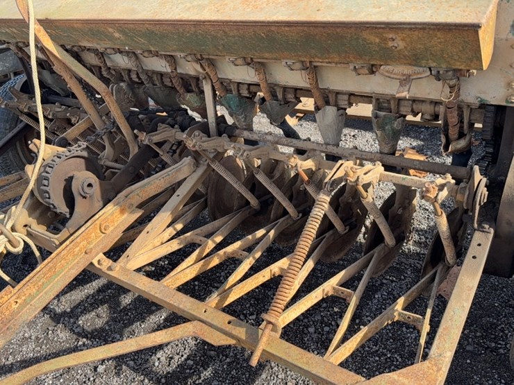 john-deere-7-image-3