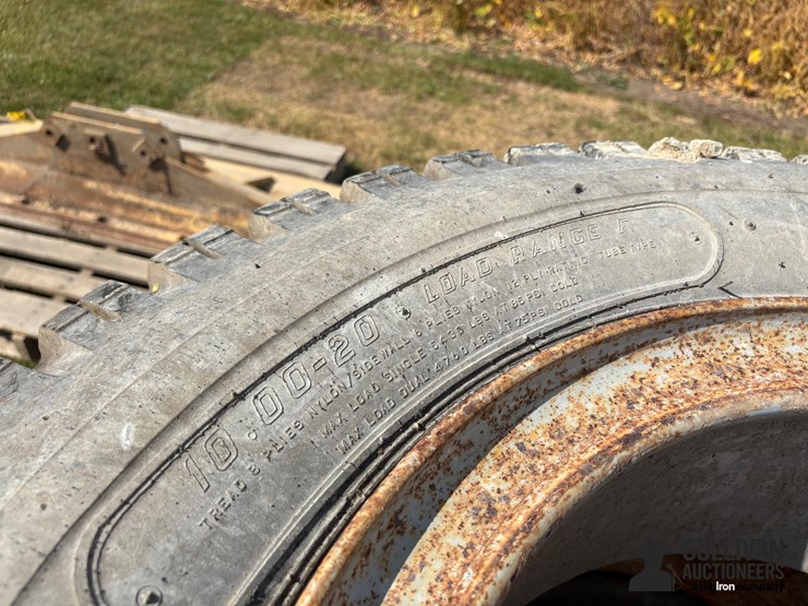 10.00-20-tires-image-14