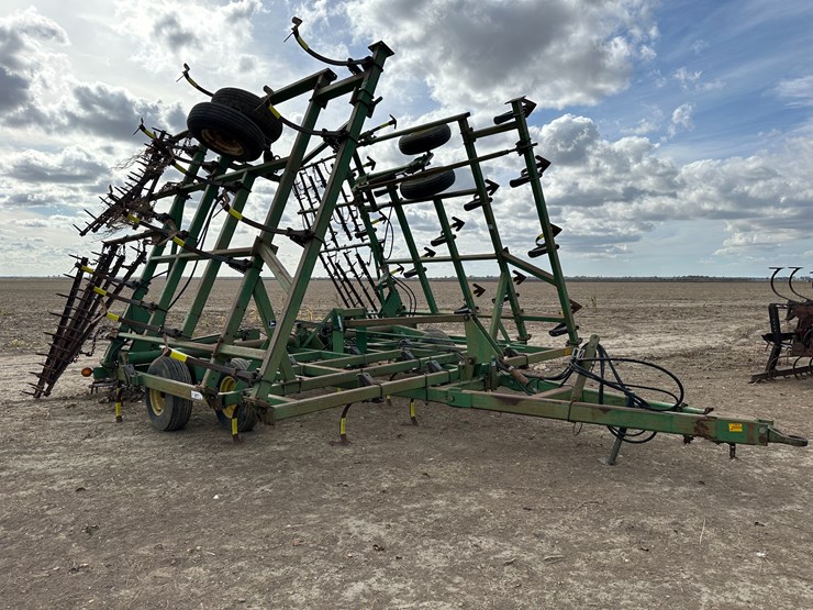 john-deere-38-image-2