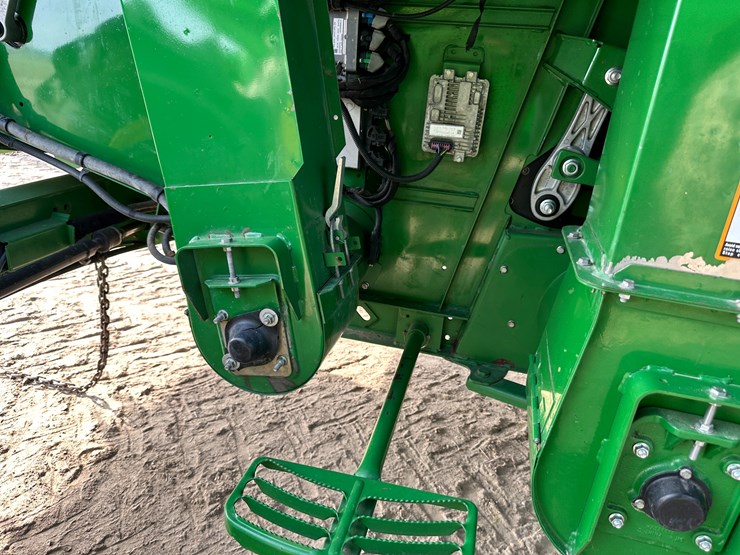 2015-john-deere-s680-image-42