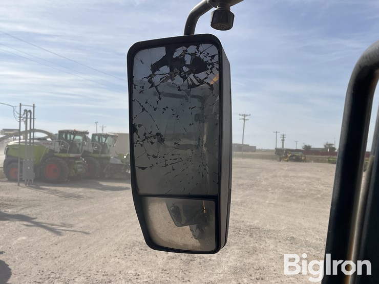 2021-jcb-fastrac-8330-image-16