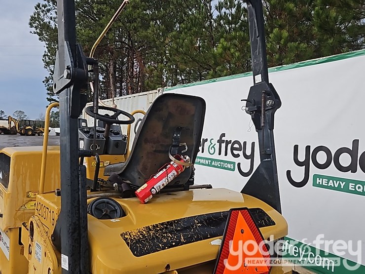 2011-caterpillar-cb34b-image-20