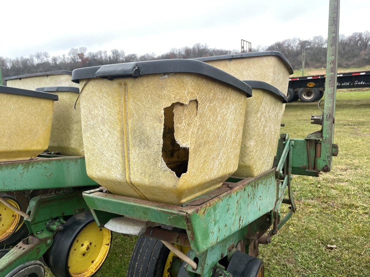 john-deere-7000-image-8