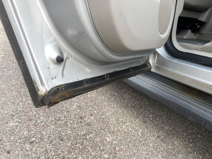 2010-gmc-yukon-image-34