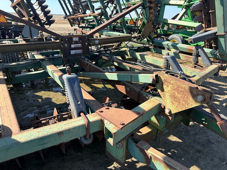 john-deere-724-image-42