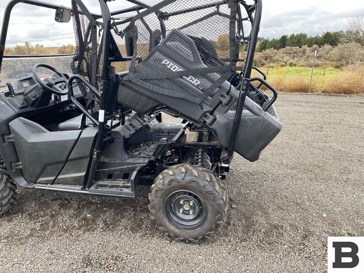 2020-honda-pioneer-700-image-19