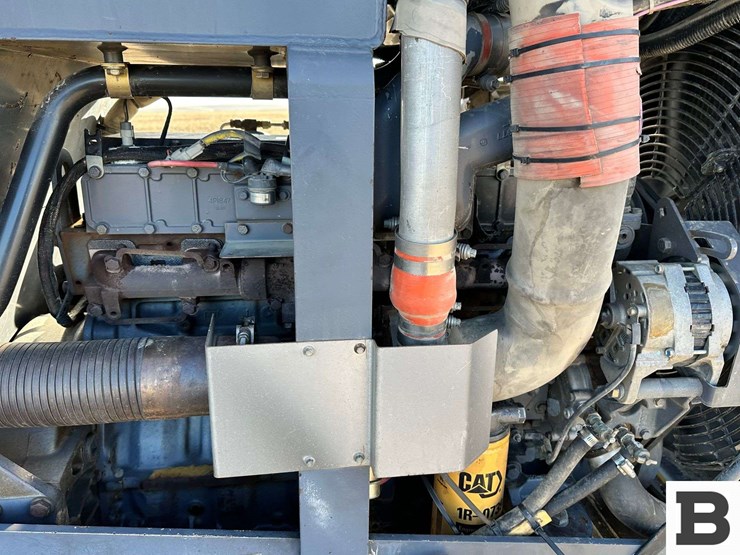 cat-challenger-55-tractor-image-13