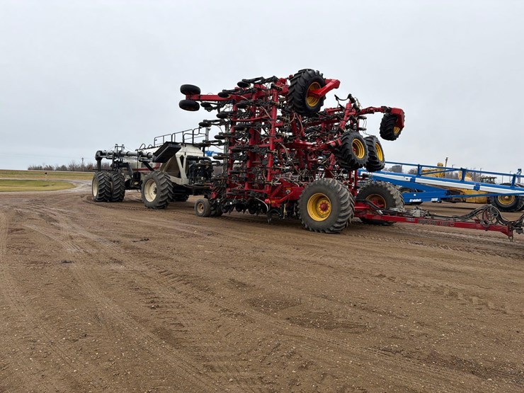 2016-bourgault-3320-66-image-2